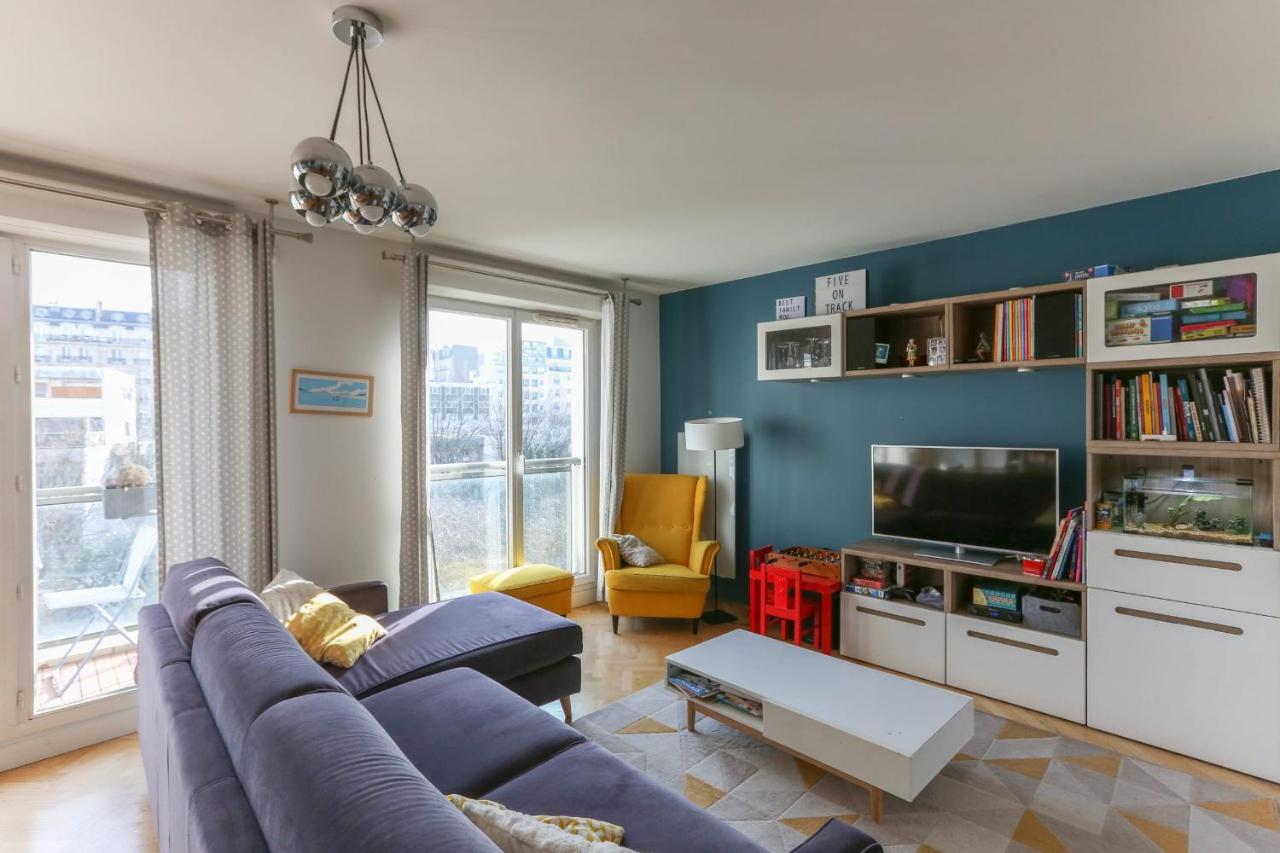 Family apt of 102 m2 in the heart of the 19th - B&B París