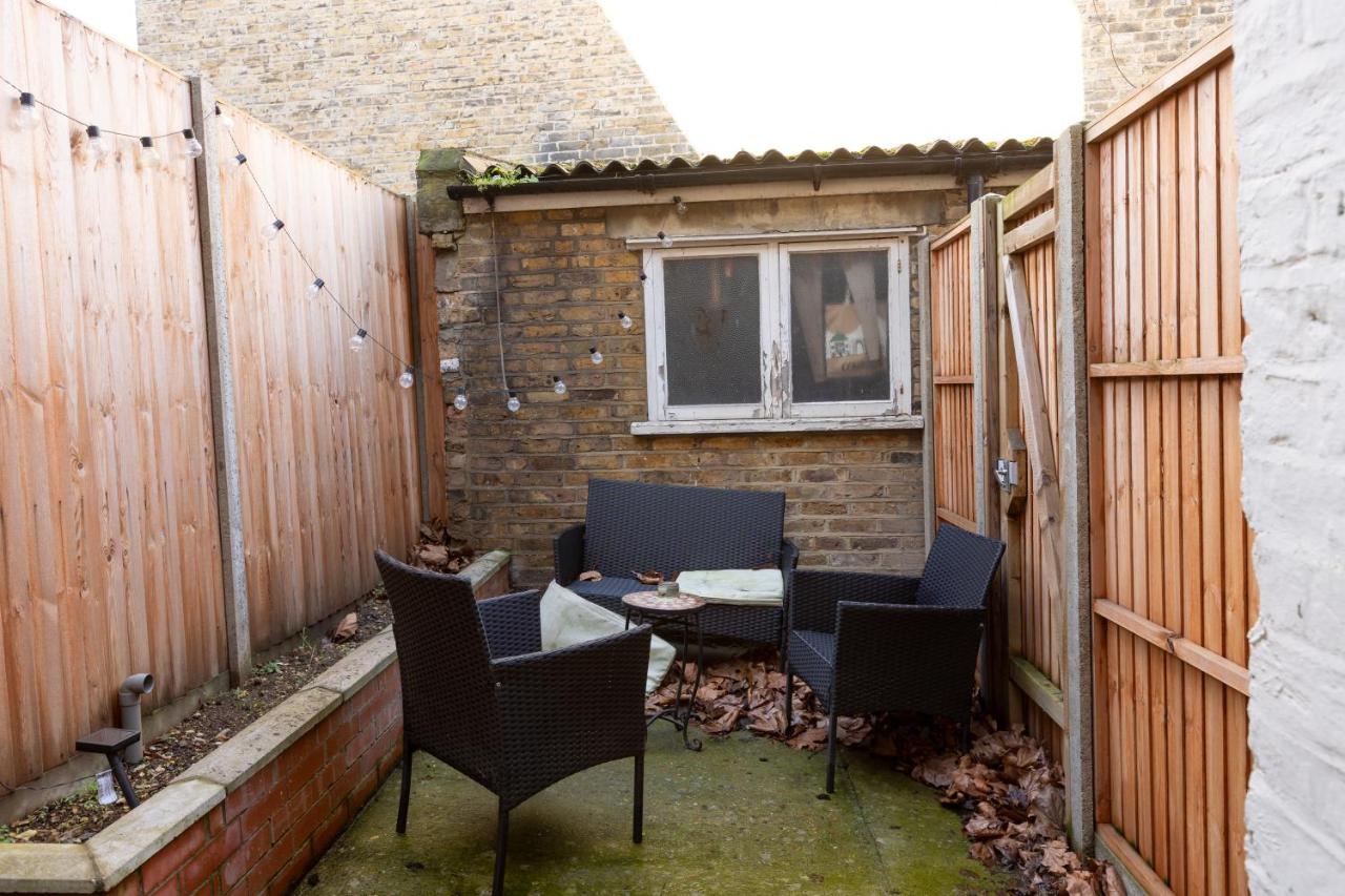 New listing! 2BR flat with patio in Clapham Common - B&B London