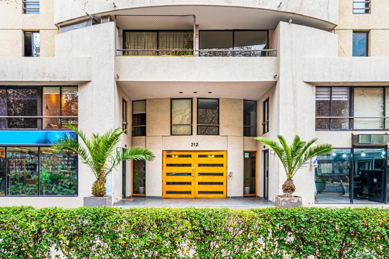 Best Connectivity Barrio El Golf a short walk from the MUT - B&B Santiago