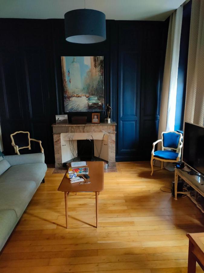 l elegant chambre chez moi - B&B