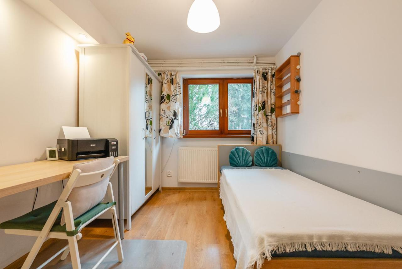 Ciche, przytulne pokoje w pięknym ogrodzie - B&B Pęcice Małe