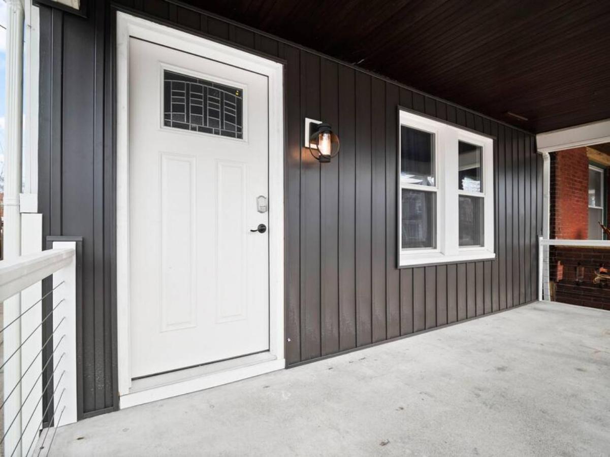 Large Remodeled 4 Bedroom Only 7 Minutes to Downtown - B&B Cleveland