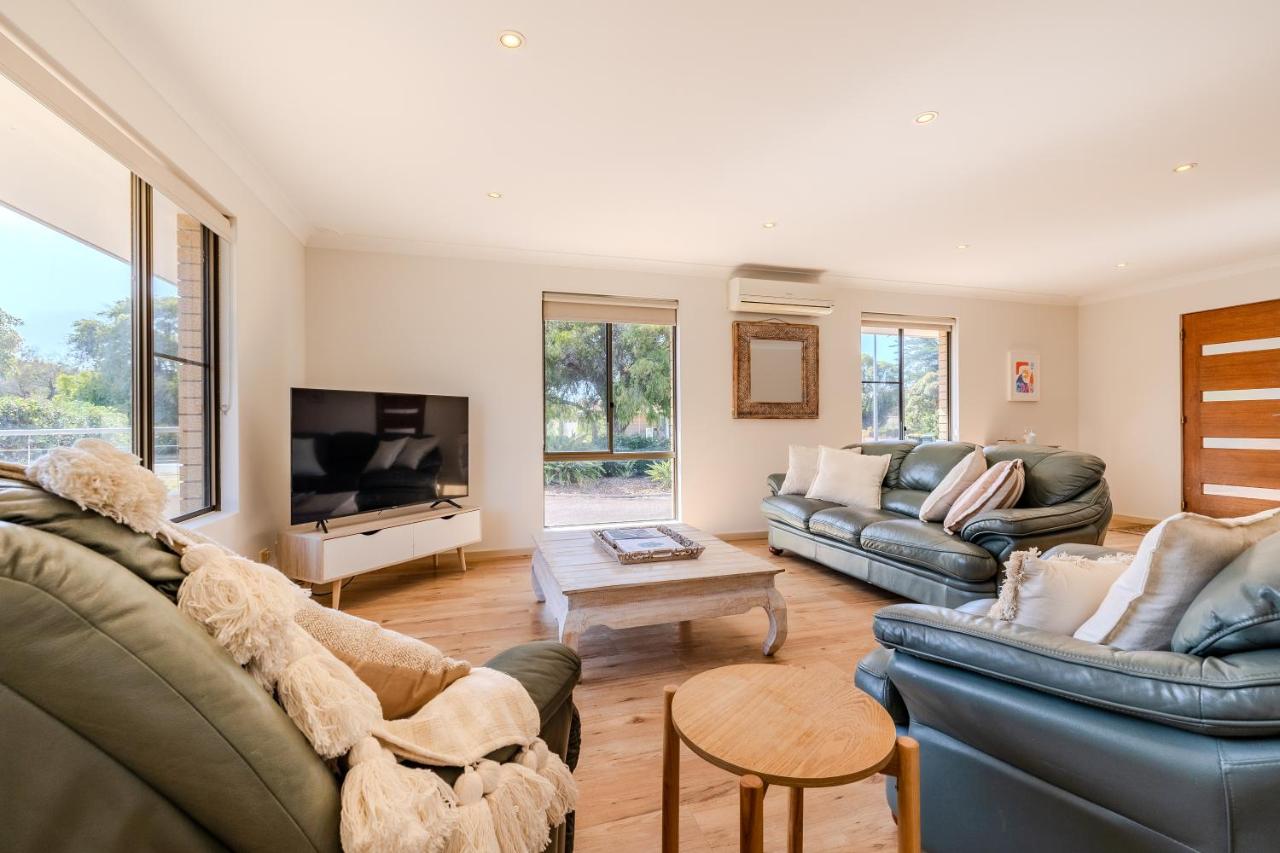 Morning Light Beach House - by the BnB Collection - Chambres d’hôtes
