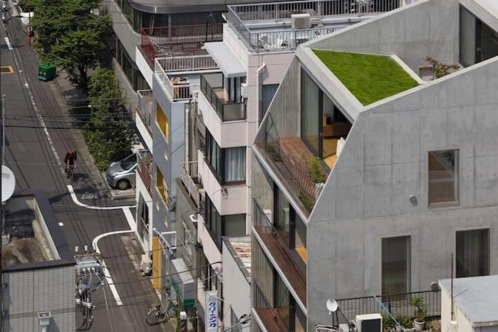 Grass BLDG 301 - B&B