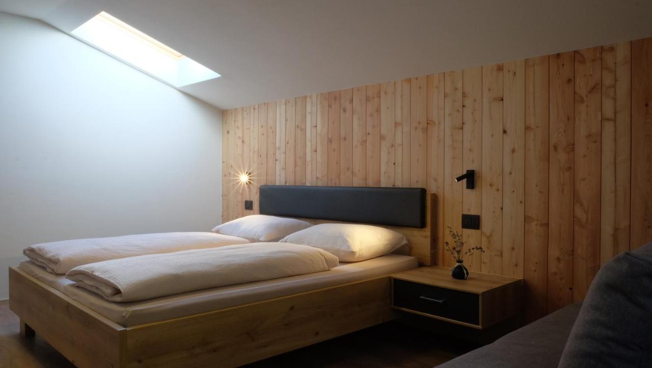 One-Bedroom Apartment with Balcony and Mountain View