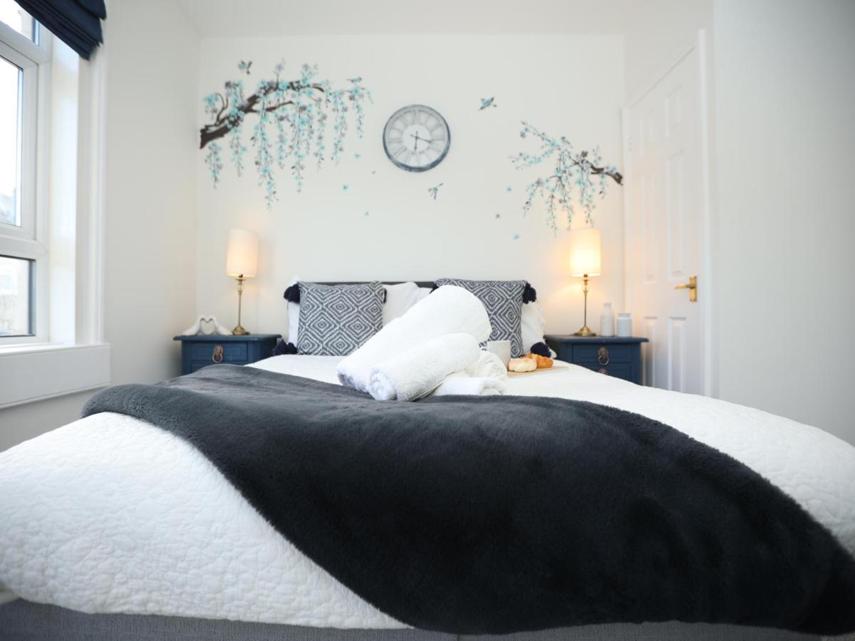 Coronation View by N And N Stays, Great location & Perfect for Workers, Contractors Visiting the area, Long stay disc available - Chambres d’hôtes Bath