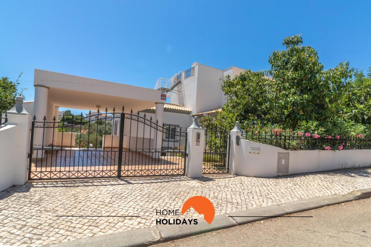 #297 Espaçosa Vivenda V5 by Home Holidays - B&B