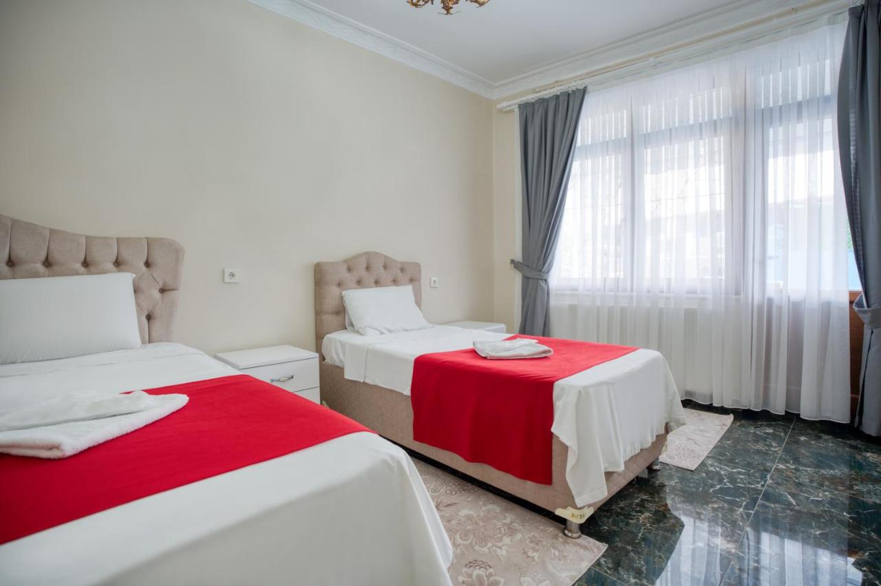 Deluxe Two-Bedroom Apartment with Garden View