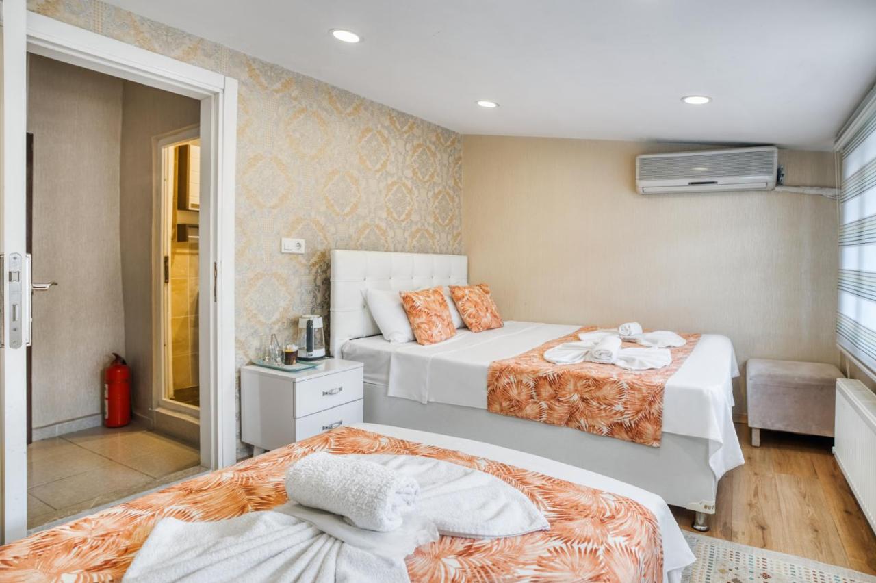 Triple Room with Balcony