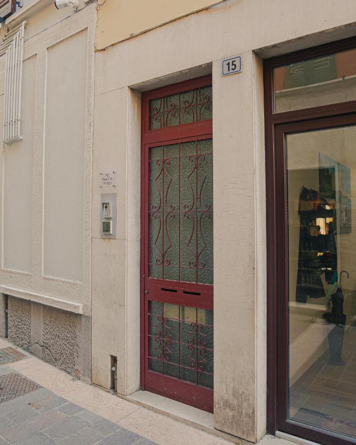 Magnifica Terrazza - Lake View & Wi-Fi - B&B Gardone Riviera