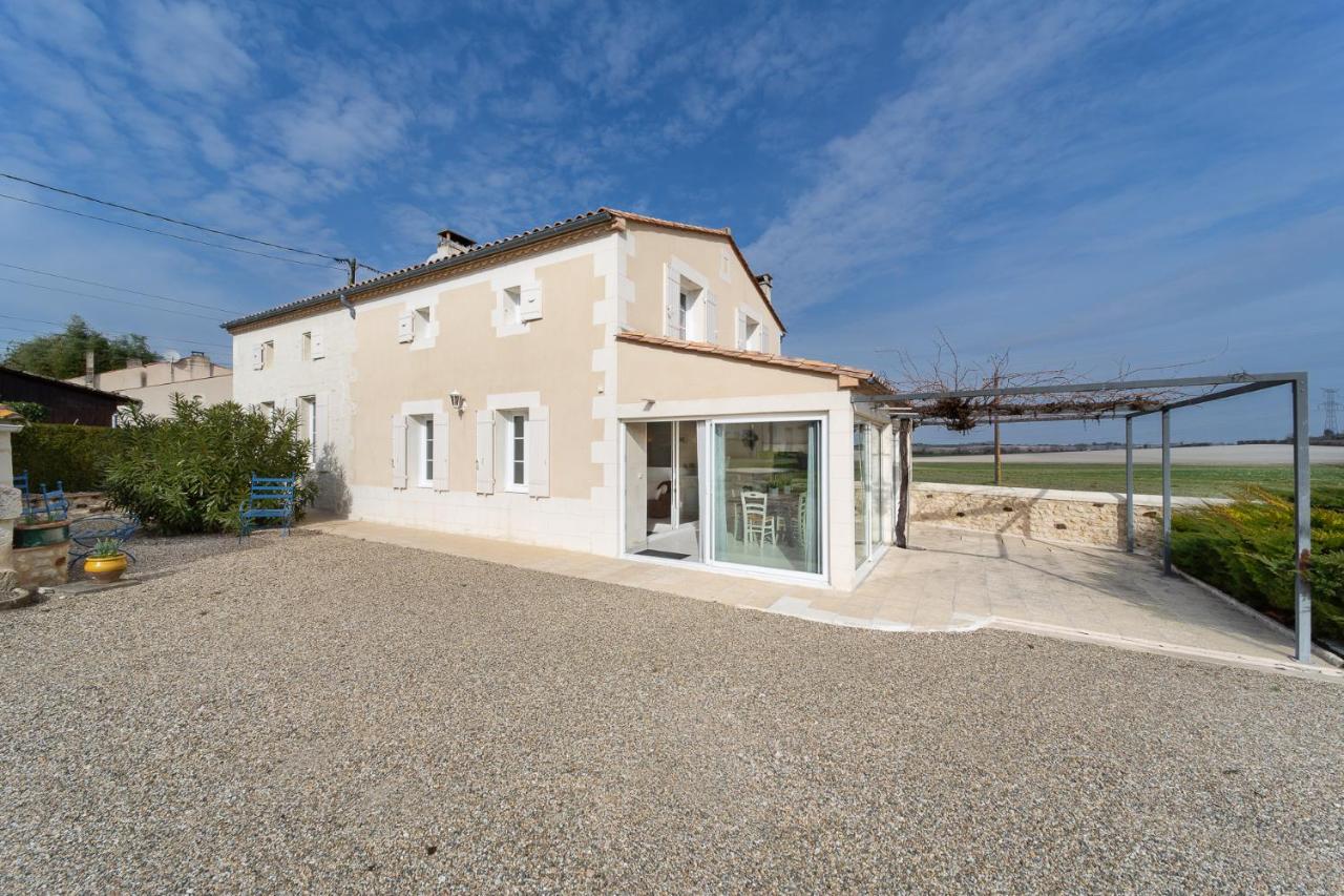 "Gîte Chelona Vinifera" par Chelona'Loc - jusqu'à 10 personnes - calme - campagne - B&B Saint-Ciers-du-Taillon