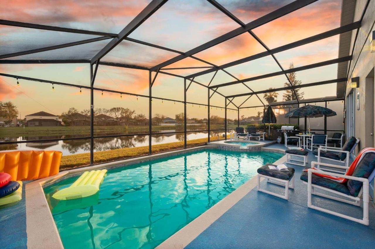 Single-Level Home w Heated Pool & 9MI to Disney - B&B Orlando