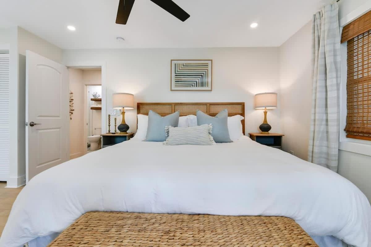 Updated Cottage on Pine Ave - B&B Stuart