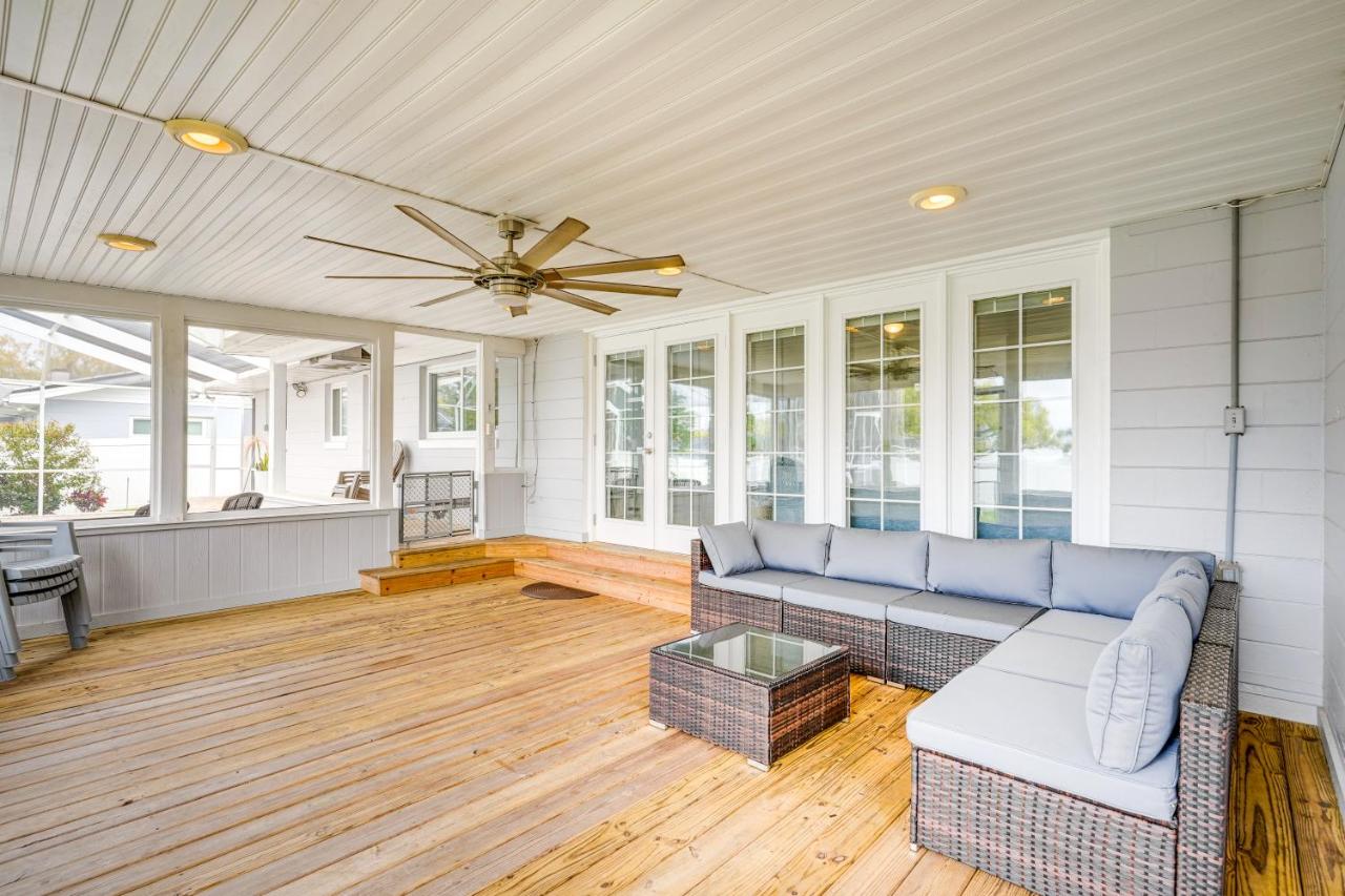 6 Mi to Legoland: Retreat w/ Pool & Fenced Yard - Chambres d'hôtes Winter Haven