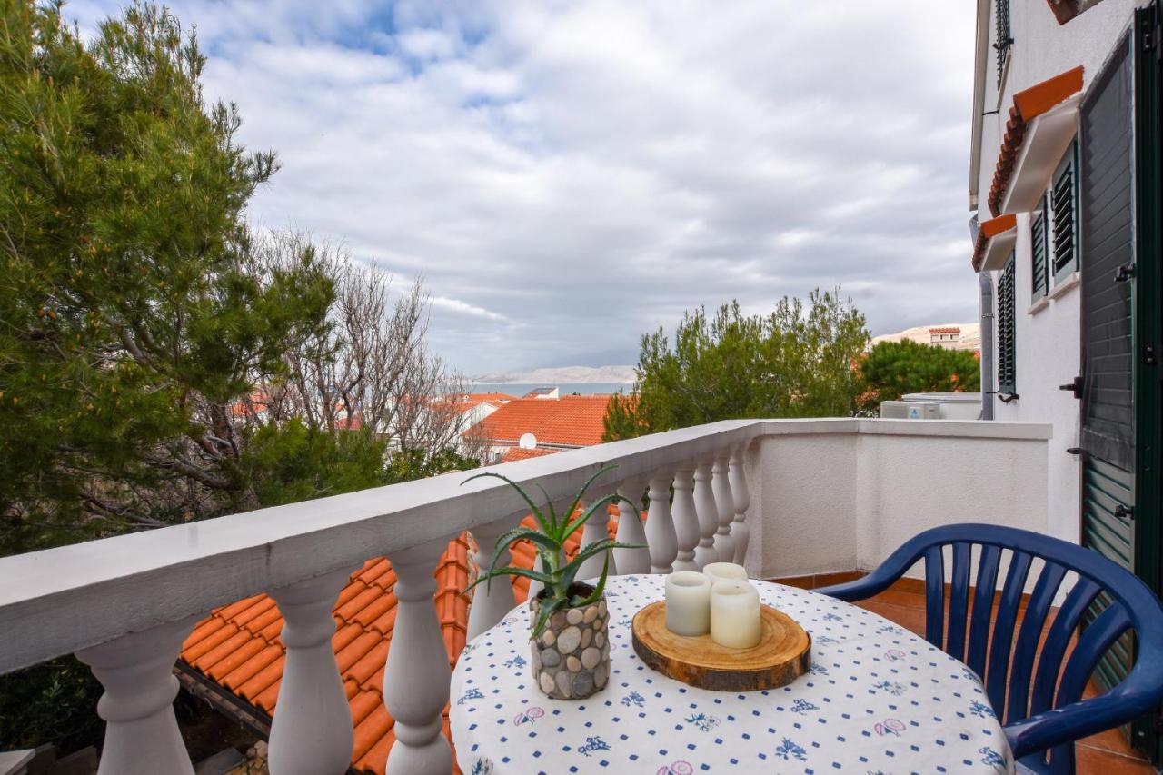 Studio with Balcony