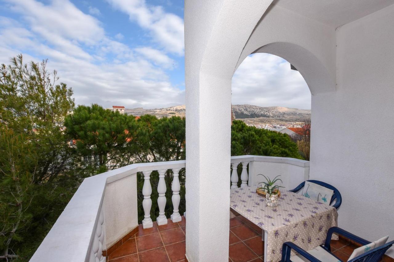 Studio with Balcony