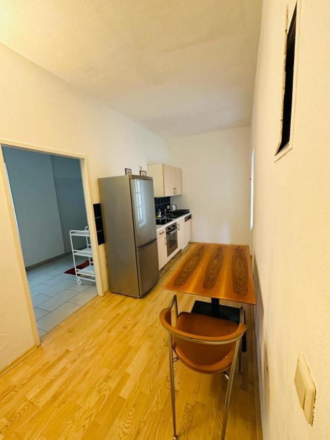 Wohnung mit einem Schlafzimmer mit Trennwand - B&B Graz