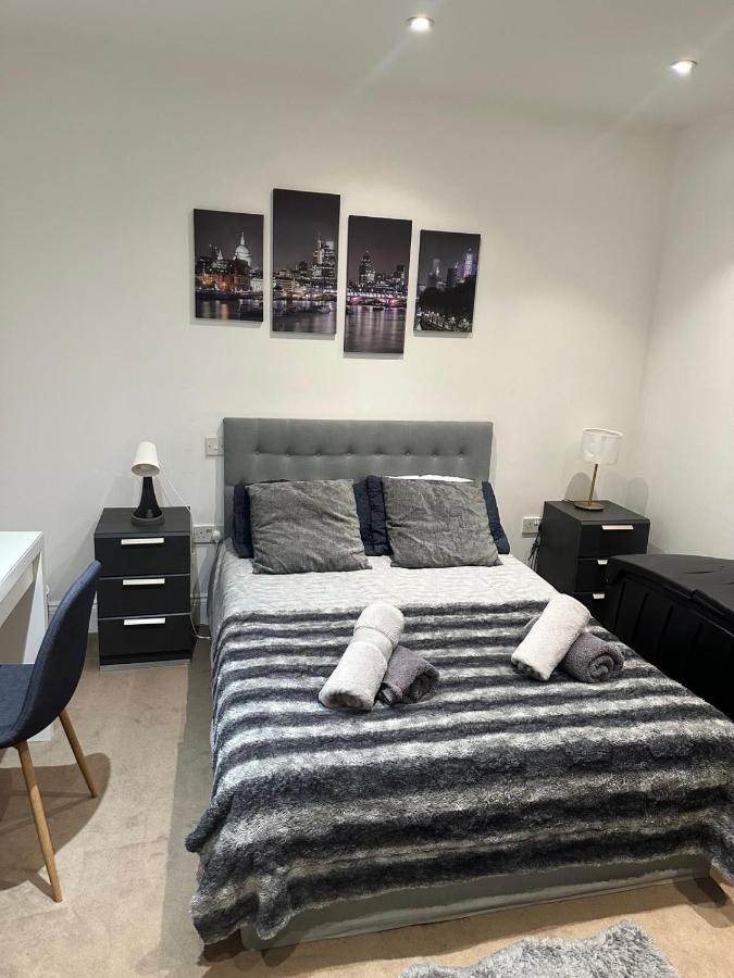 Comfy 1 Bed in Elephant & Castle - Ferienwohnung London