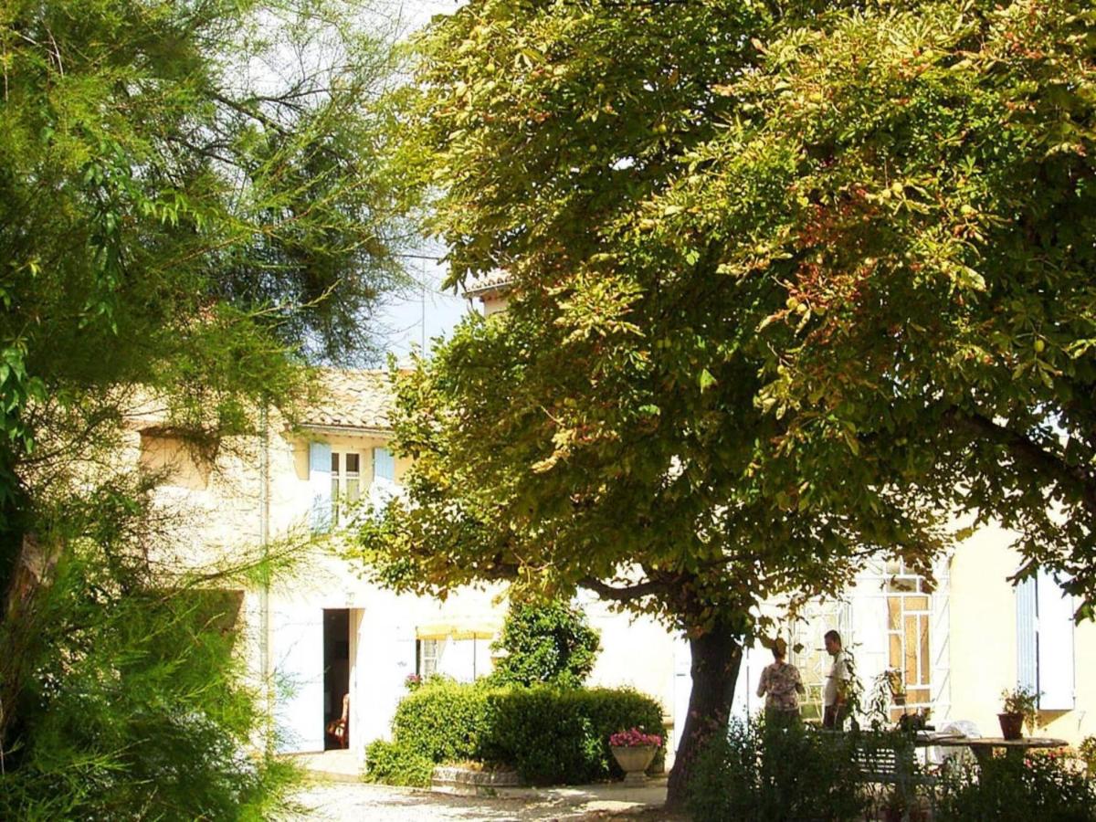 Sunny Provence Home with Terrace - B&B Monteux