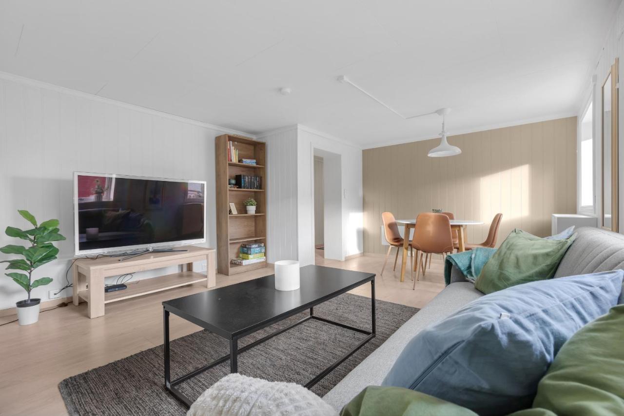 Two bedroom apartment close to the city - B&B Tromsø