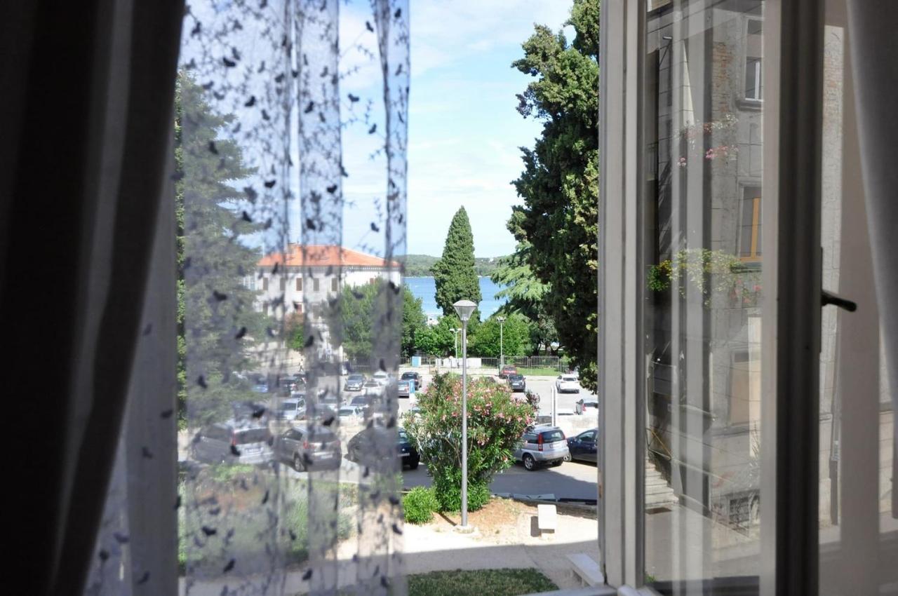 Amphiteater Art Apartman - Ferienwohnung Pula