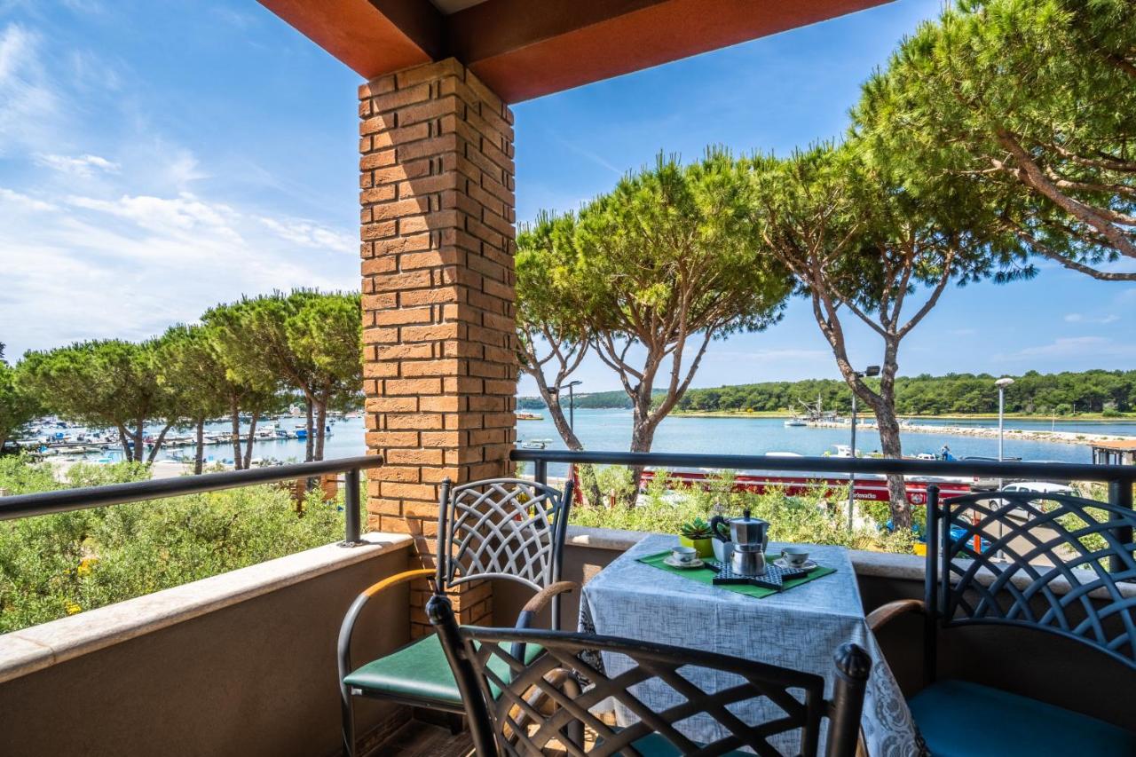Apartments Oliveto - Calming Sea View - Bed and Breakfast Medulin