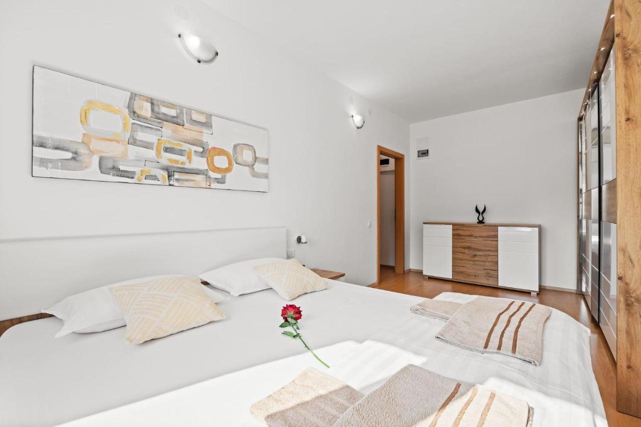 Appartamento con 2 Camere da Letto 
