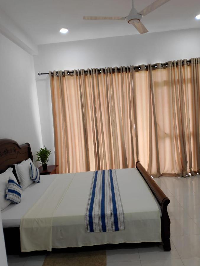 Habitación Doble con balcón (2 adultos + 1 niño)