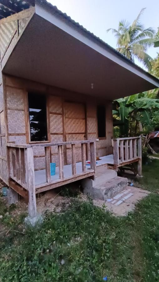 James Homestay - B&B Siquijor
