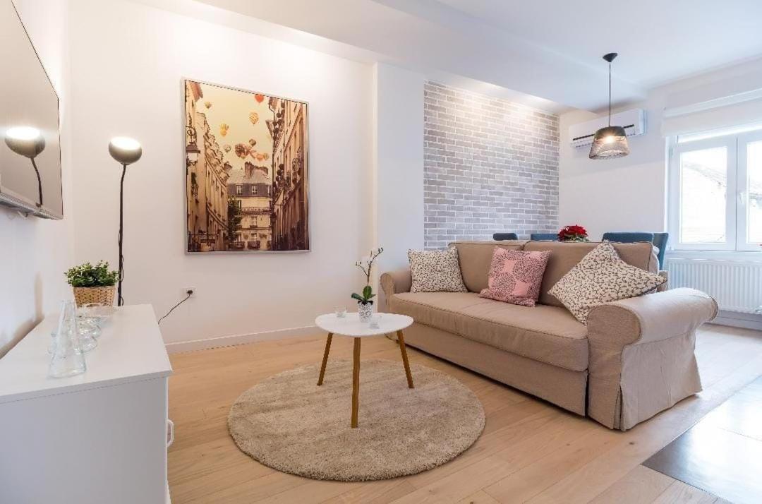Cozy city center apartment 5min walk to Zrinjevac - B&B