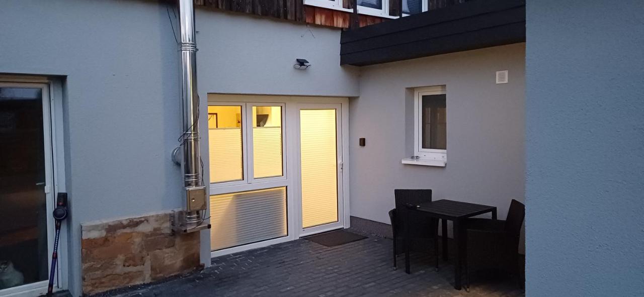 Wohnung 2 Tollgauer - Bed and Breakfast