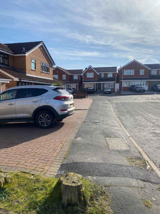 Budget Modern Room in Wolverhampton-Ideal for Work Trips - B&B