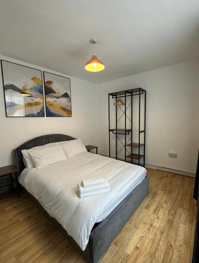 Cosy 2BR Flat Excellent Location - B&B London