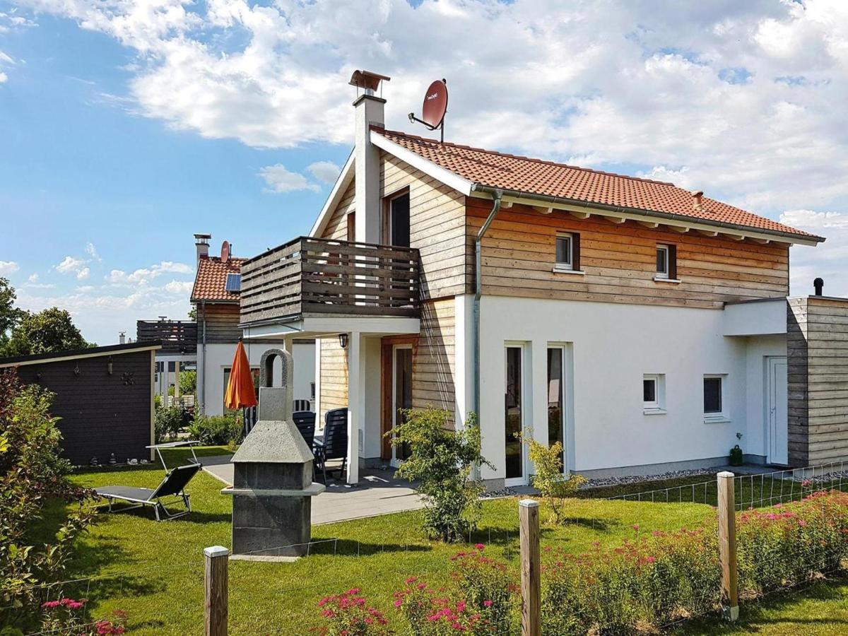 Ferienhaus Bel Ami in Nakenstorf - Bed and Breakfast