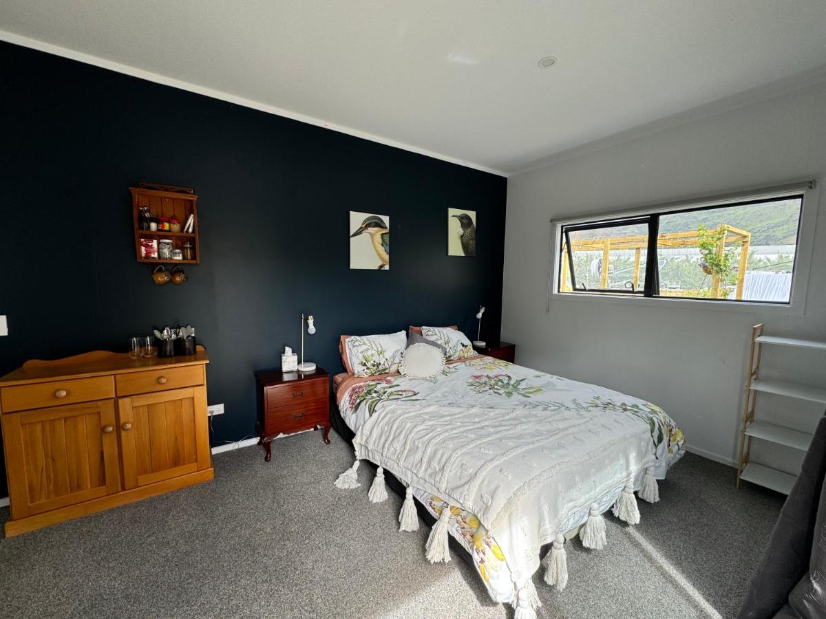 Boujee Barn Stay on Cromwell Cherry Orchard - B&B