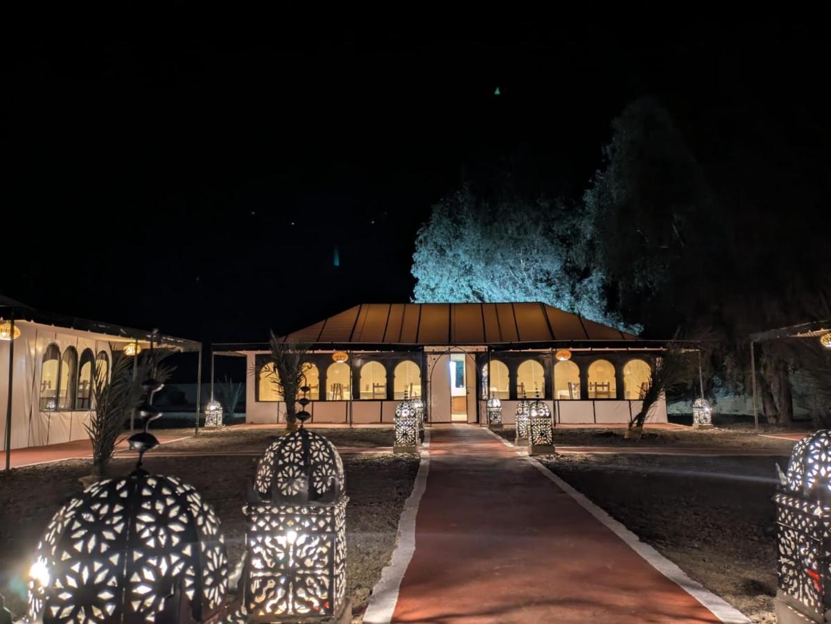 Glamping Dunes Merzouga - B&B