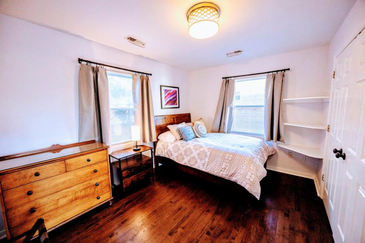 Relax with our 2BR Retreat! Minutes to DC and Pet is Ok! BBQ and Free Parking - B&B