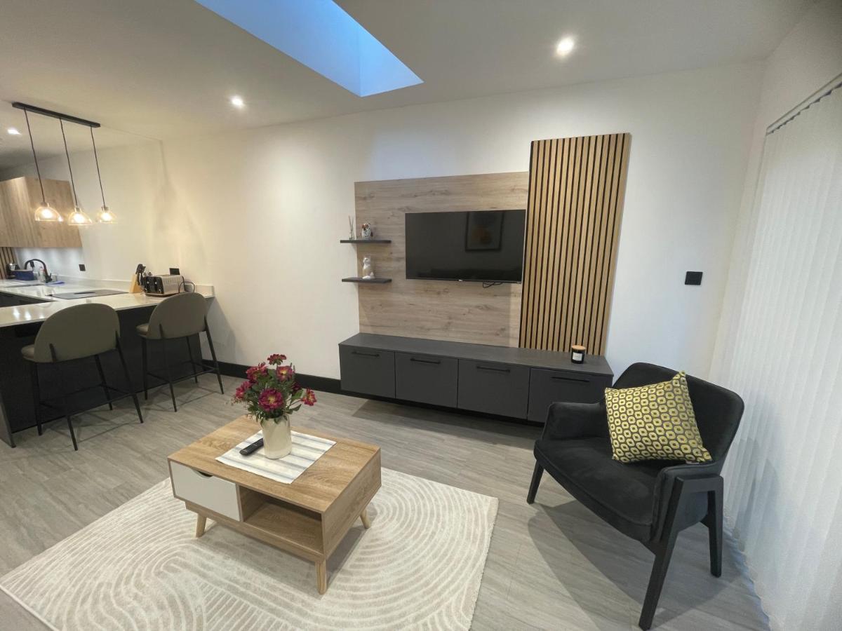 Beautiful Modern Eco Friendly 2 Bed House with Garden - London - Bed and Breakfast Londen