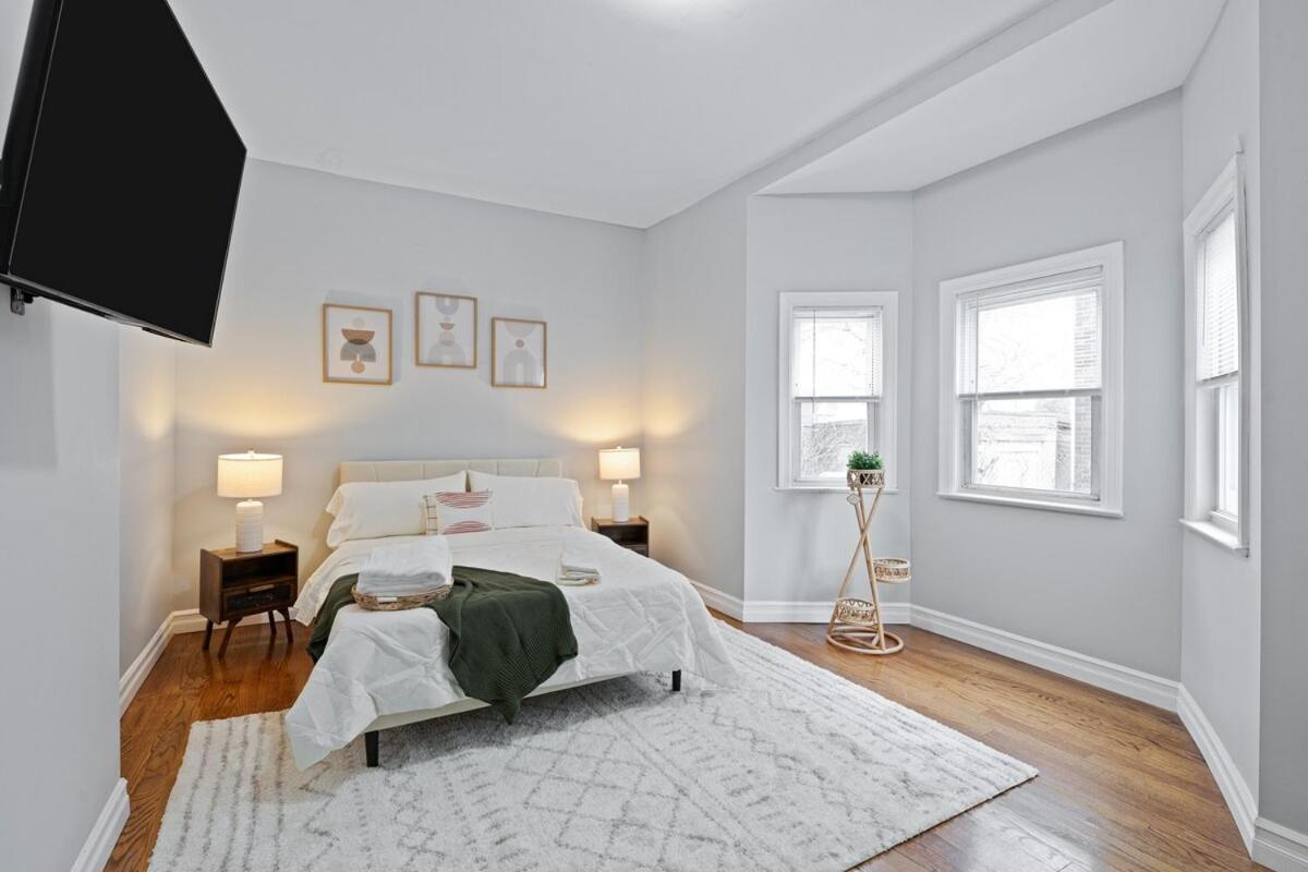 Cozy 1-Family Home - 10 mins NYC - B&B