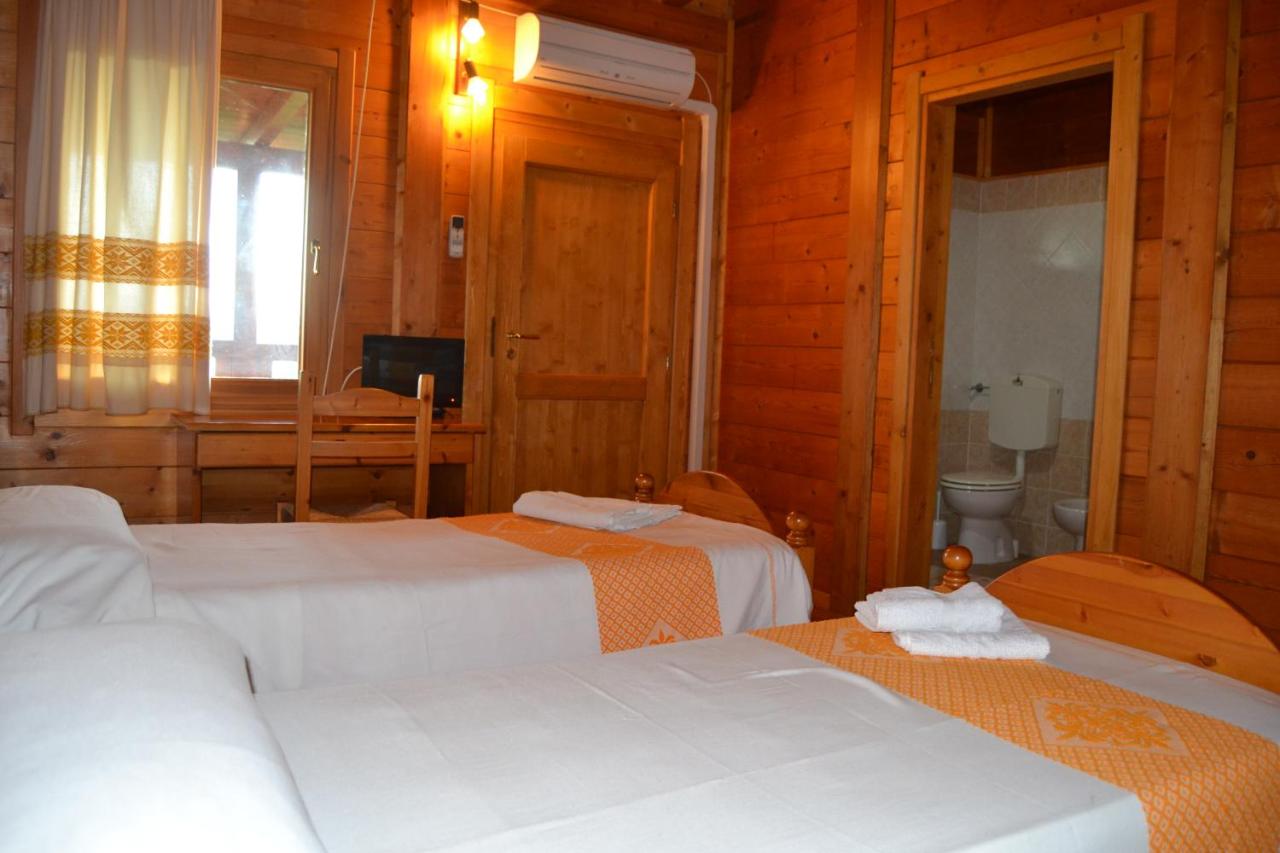 Habitación Triple con terraza