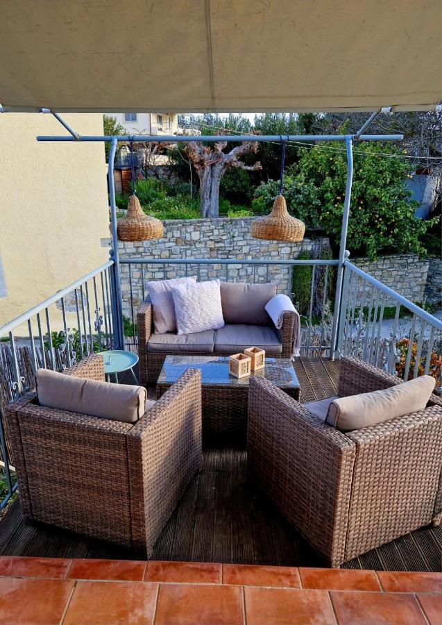 Pelekanos Apartment - Chambres d’hôtes Kamilári