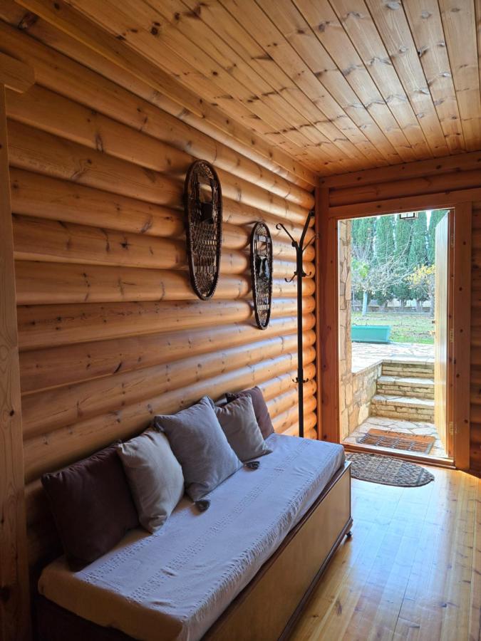 Deluxe Double Room (2 Adults + 1 Child)