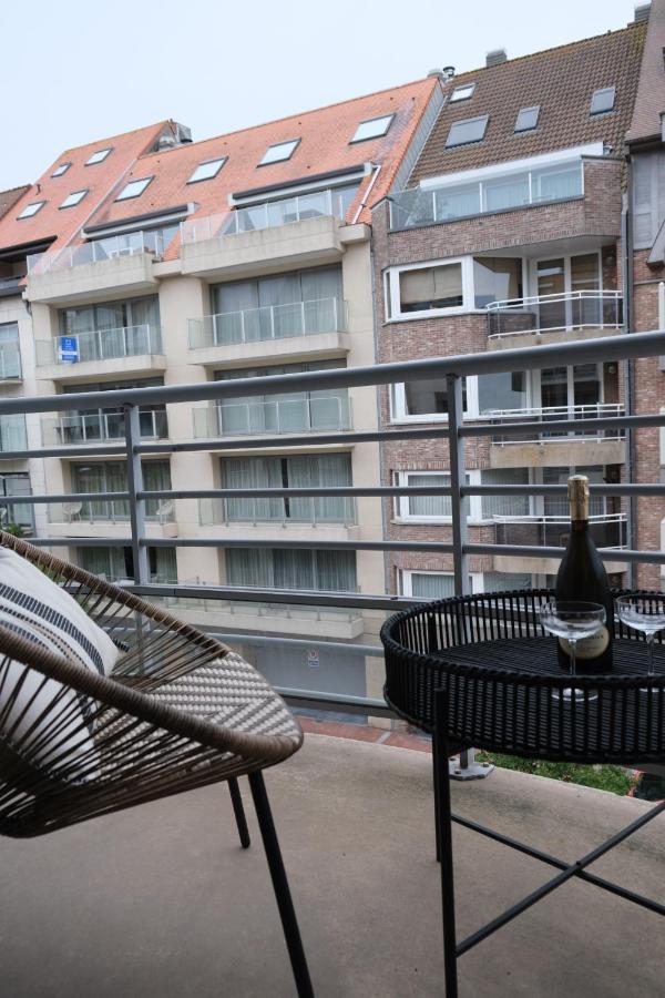 Gezellig vernieuwd appartement dichtbij het Rubensplein, Knokke - B&B