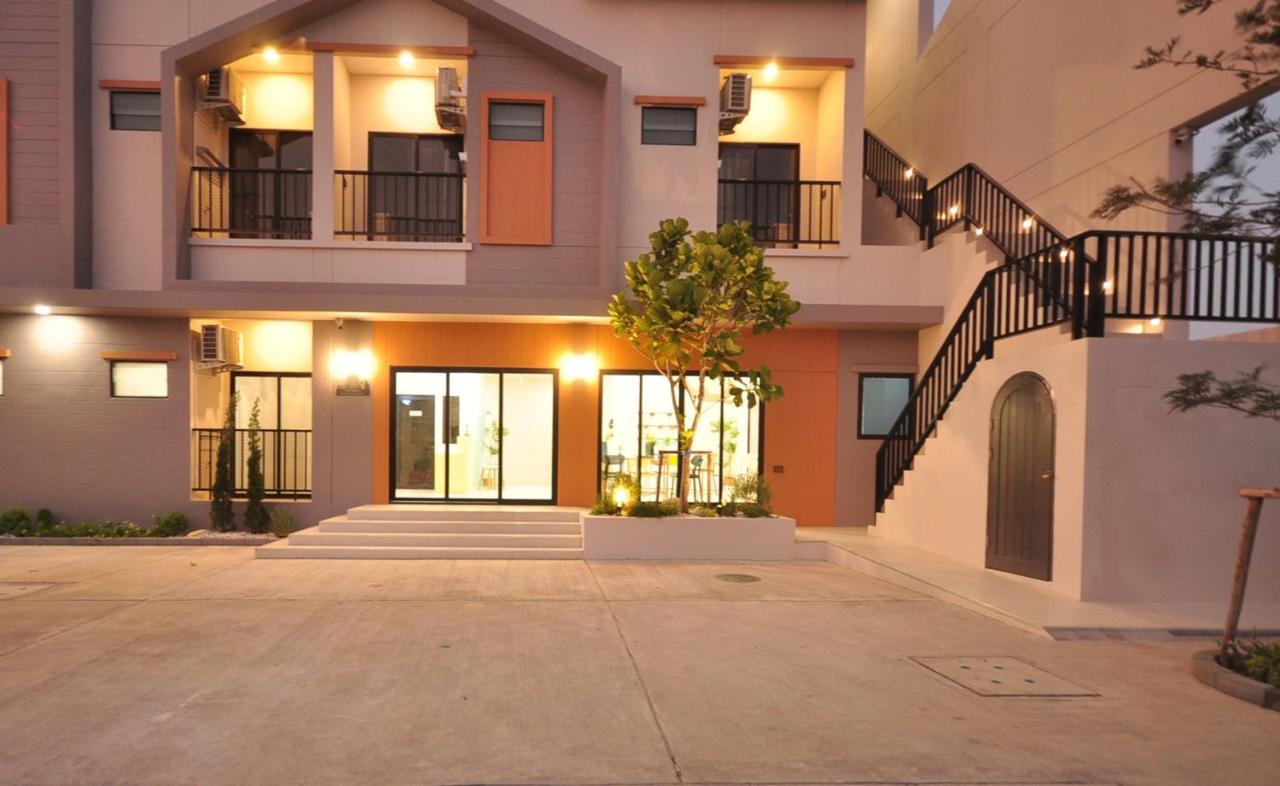 เดอะมั้งกี้โฮเทลแอนด์เรสซิเดนซ์ - Bed and Breakfast Ban Sa Makluea