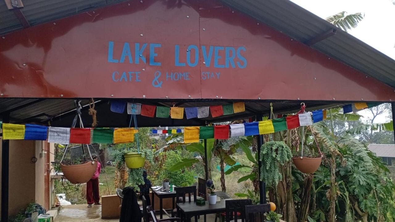 Lake Lovers Cafe & Homestay - B&B Bagar