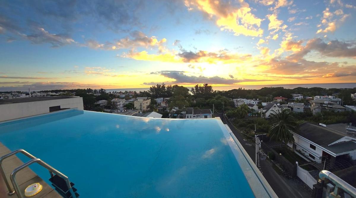 Luxury Penthouse with Rooftop Infinity Pool - B&B