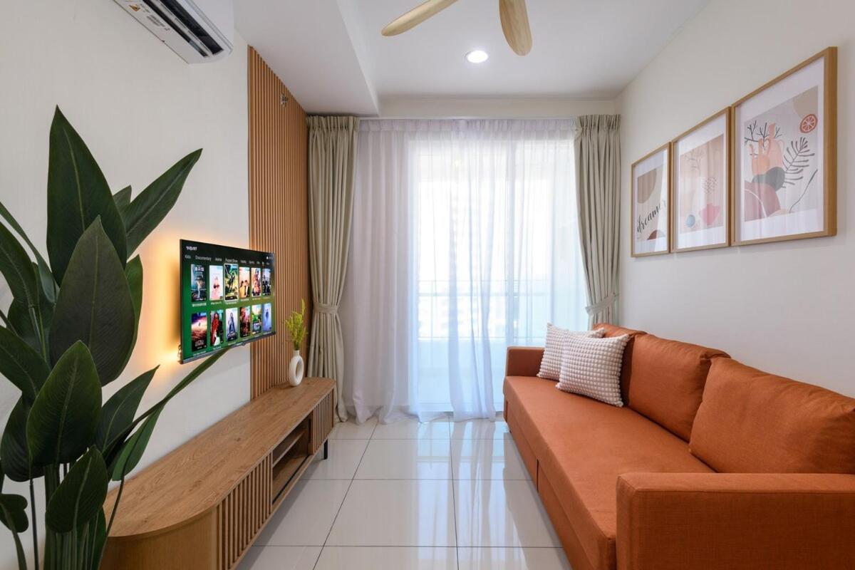 2R2B Lovely Home 1-8pax Gurney Mansion One - B&B