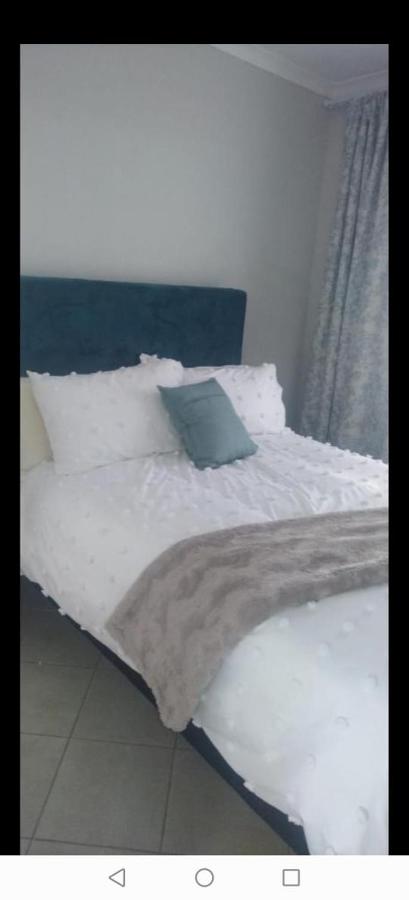 Lerato's Guesthouse - B&B
