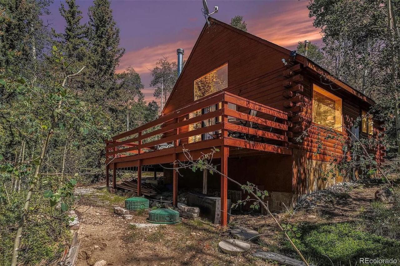 Mountain Cabin Surrounded By Woods And Views - B&B Bordenville