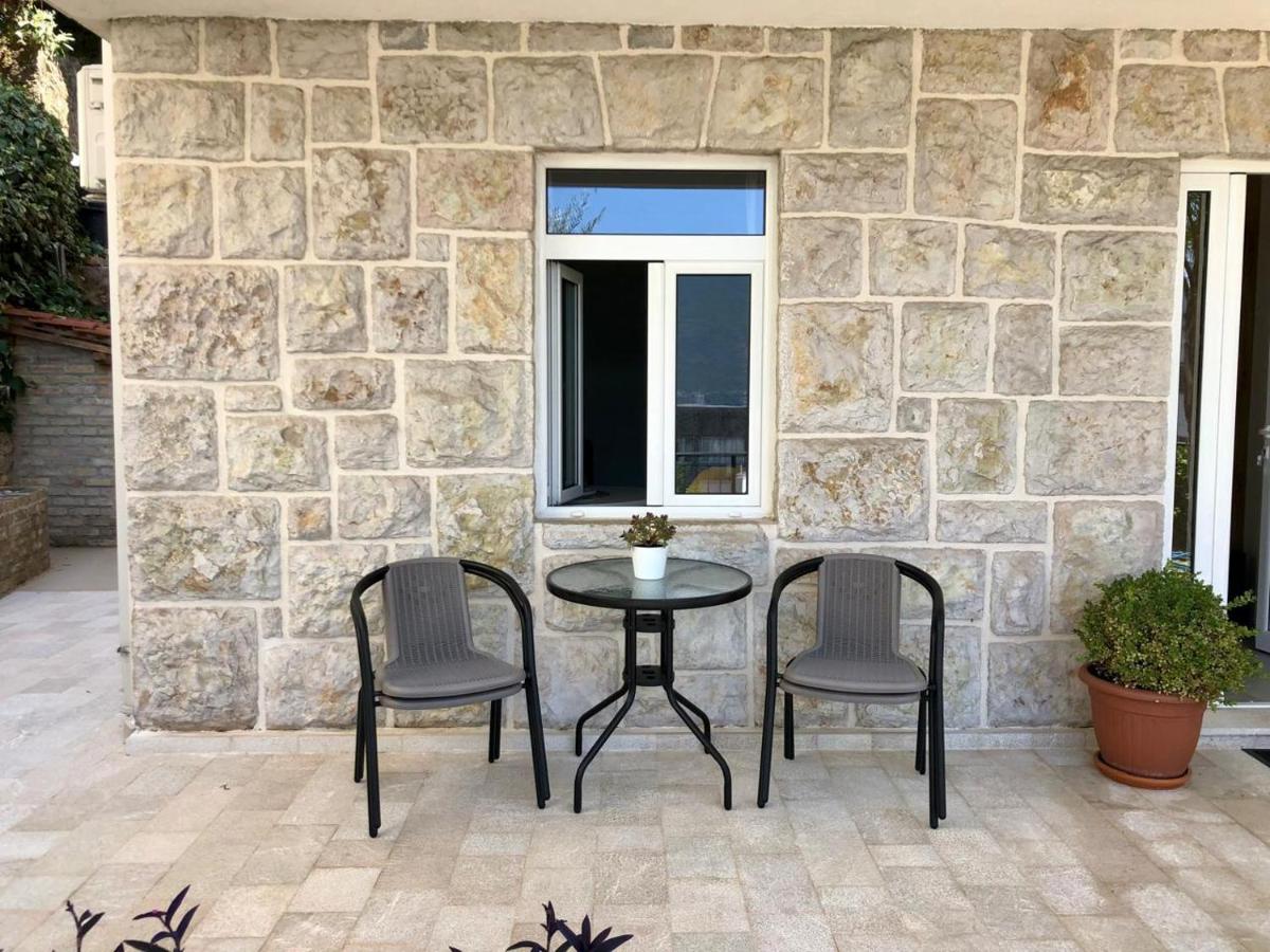 Great 1-Bedroom Private Apartment in Villa - Bed and Breakfast Herceg Novi